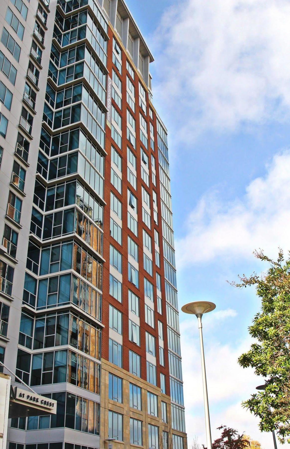 Weichert Suites At The Ovation McLean Extérieur photo